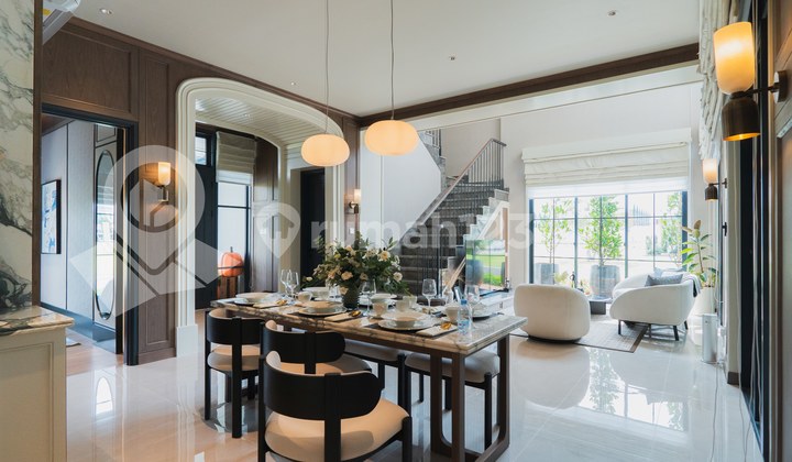 Rumah Terbaik Konsep Baywindow, Rumah 3 Lantai American Style di Symphonia Gading Serpong