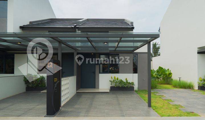 Rumah Modern Courtyard Natural Light 2 Lantai Park Serpong 1