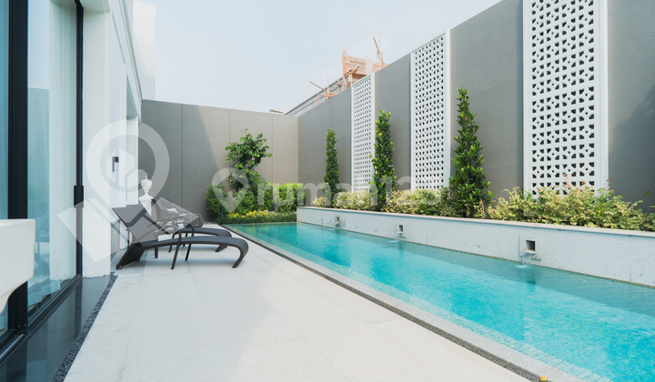 Luxury dan Elegant! Kolam Renang Pribadi, 5 Menit Dari Flavorbliss, Rumah di Gramercy Alam Sutera Luxury dan Elegant! Kolam Renang Pribadi, 5 Menit Dari Flavorbliss, Rumah di Gramercy Alam Sutera