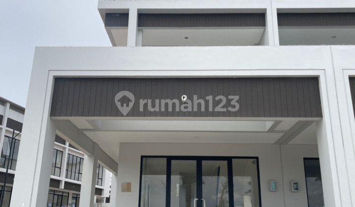 Disewakan Ruko Hook 3 Lantai Hadap Jalan Raya, Ruko Sorrento Grande East Gading Serpong