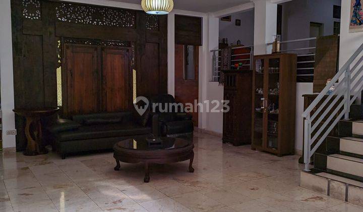 Rumah Klasik dengan Furnished Mewah di Komplek Pondok Hijau  1