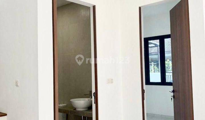 Rumah Minimalis Modern Baru Taman Kopo Indah 3  2