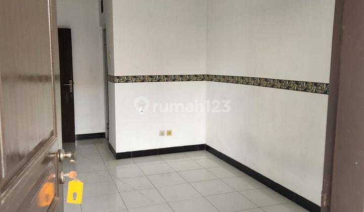 Disewakan Rumah Asri dalam komplek yang nyaman dgn Harga Ekonomis  2