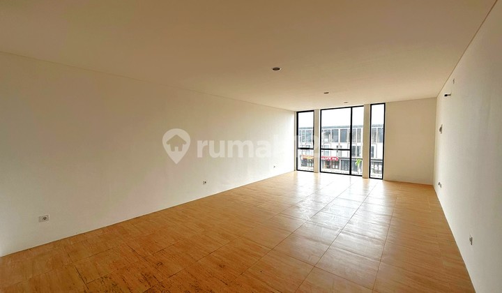 Modern 3-Storey Shophouse for Business or Office Ready to Use Near Lentera School 2