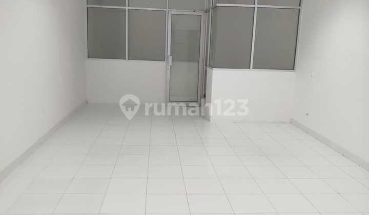 For Rent Strategic 2-Story Shop House in Gading Serpong Area For Rent Strategic 2-Story Shop House in Gading Serpong Area