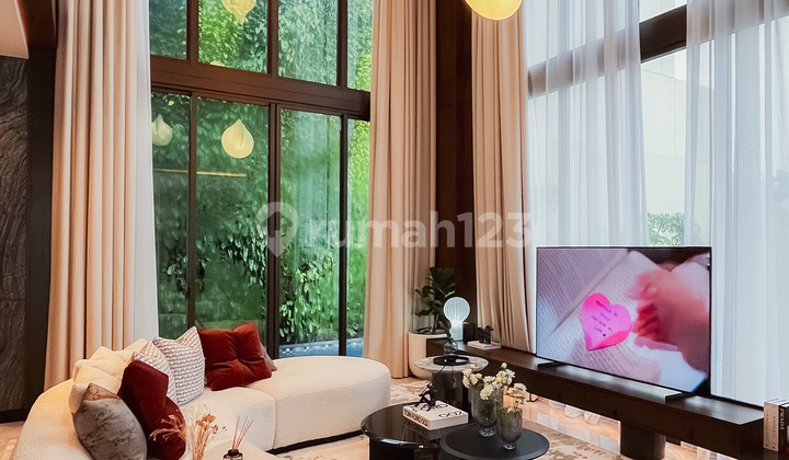 Ekslusif 3Lantai Dengan Desain Mewah Dan Elegant, Lingkungan Asri Di Sumarecon Gading Serpong 1