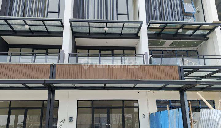 Ruko Premium di Hampton Avenue Gading Serpong 3Lt P16 For Rent 1