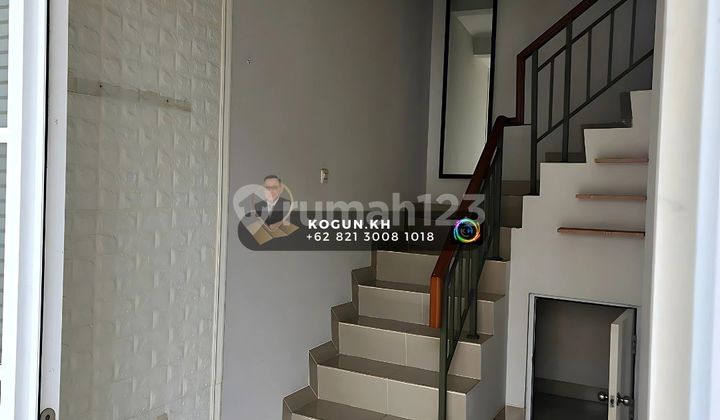 Two-Story House with Ground Floor Bathroom in Malibu Village, Gading Serpong.