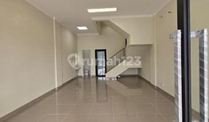 Row of Shophouses Suitable for Restaurants, Clinics Facing Gading Serpong Main Road Row of Shophouses Suitable for Restaurants, Clinics Facing Gading Serpong Main Road