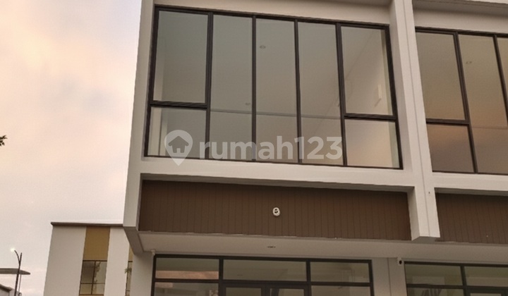 Ruko Hoek 2 Lantai Gading Serpong Sorrento East - Siap Usaha Ruko Hoek 2 Lantai Gading Serpong Sorrento East - Siap Usaha