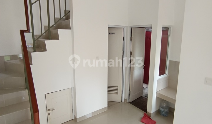 Ready-to-Live House, New Malibu Gading Serpong Paint, Strategic Location Ready-to-Live House, New Malibu Gading Serpong Paint, Strategic Location