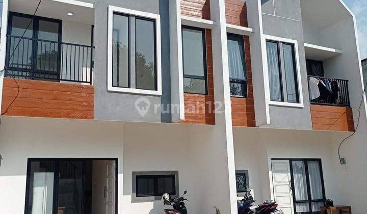 Rumah Ready 2 Lantai Scandinavia Dekat Pertokoan  1