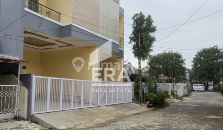 Rumah Baru 2 Lantai di Permata Harapan Baru Kota Harapan Indah Bekasi 2