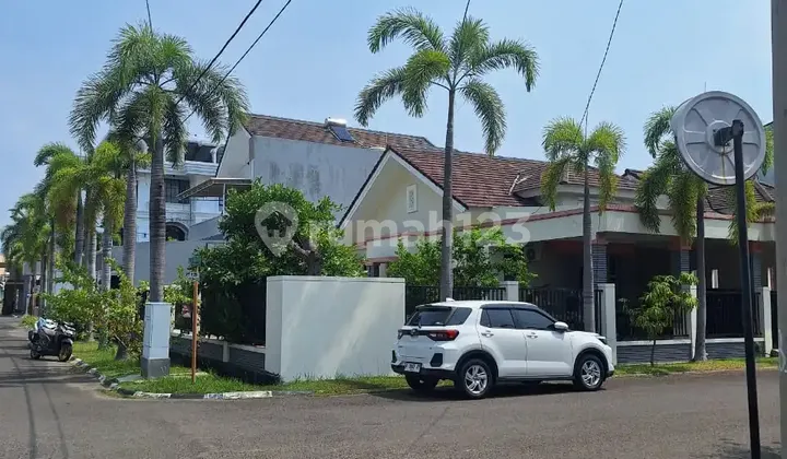 Rumah Hook Cluster Aralia Harapan Indah Bekasi 2