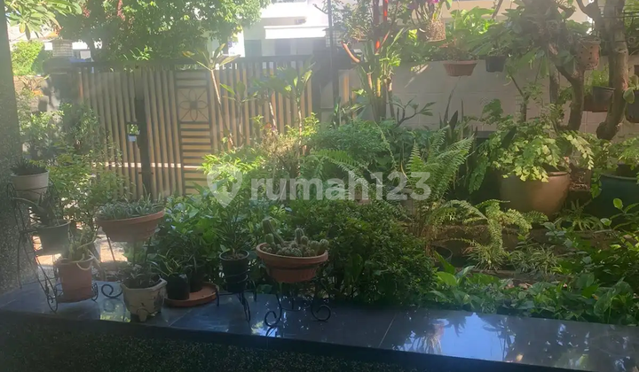 Rumah Lantai 2 Asri Di Jatiwaringin Kota Bekasi 