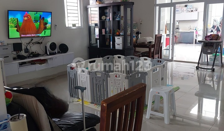 Ruko 2 Lantai Siap Pakai Letak Strategis