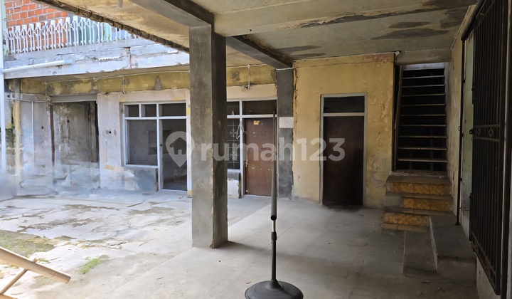 Strategically Located Shop House in the Center of Tegal City