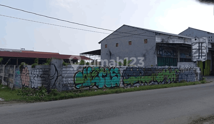 Tanah Strategis Muka Lebar Dekat Jalan Raya Tanah Strategis Muka Lebar Dekat Jalan Raya