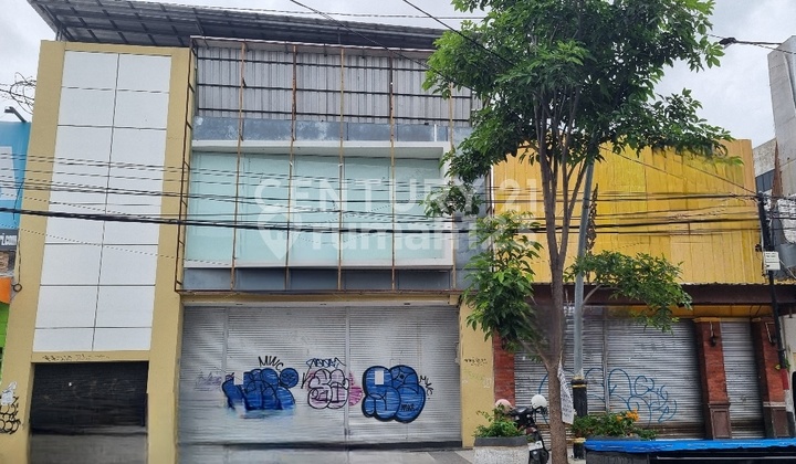 Strategic Shop House in the Center of Tegal City Bustle 2