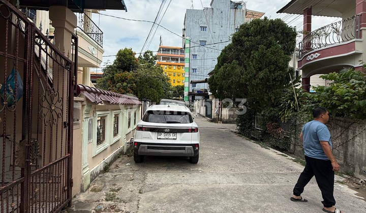 Dijual Cepat Rumah Dekat Mall di Lucky Estate Nagoya 2