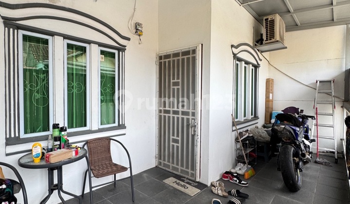 For Sale: Centre Park Freehold House 2