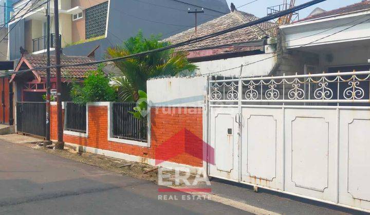 Rumah berlokasi Strategis di Cempaka Putih jual cepat 1