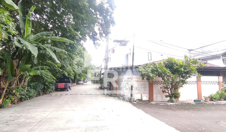 Rumah Hoek 289m Strategis Bebas Banjir dekat Mall KG Taman Joging