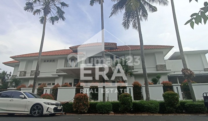 Rumah Mewah di Kawasan Elit Komplek Menteri dan Kedutaan