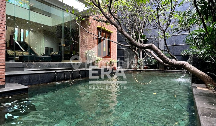 Luxury Modern Tropical House Kelapa Gading Swimming Pool 