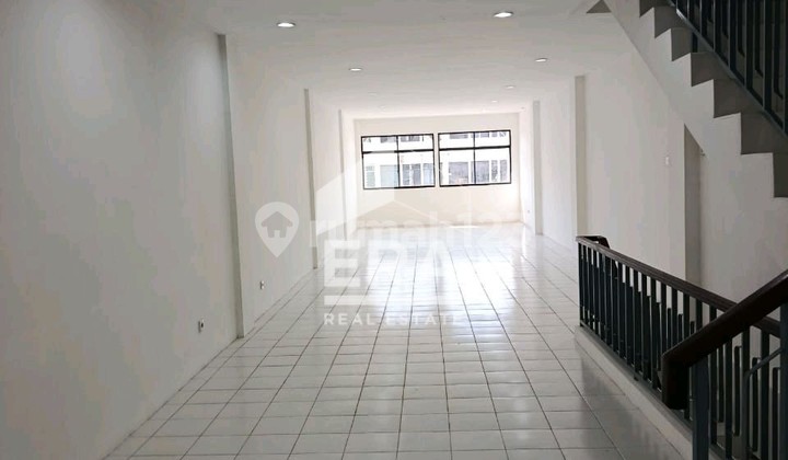 Ruko Strategis Hasyim Ashari Jakarta Pusat 4lt& Roof top 2