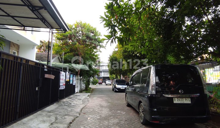 BRAND NEW CORNER HOUSE IN FRONT OF THE PARK GGL NEAR KELAPA GADING 2