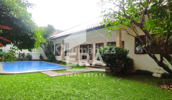 Rumah Mewah Kemang Timur 4+2KT swimming pool & nice garden Rumah Mewah Kemang Timur 4+2KT swimming pool & nice garden