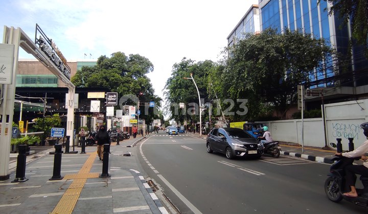 Gedung Di Raden Saleh , Cikini, Shm Lt 800m Lb 2500m 