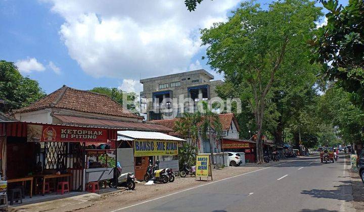 RUMAH STRATEGIS UNTUK USAHA TENGAH KOTA SOLO 2