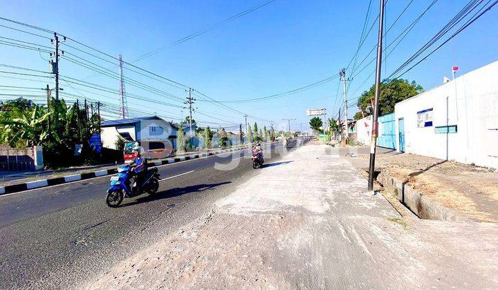 RUMAH PINGGIR JALAN RAYA SOLO SRAGEN KEBAKKRAMAT 2