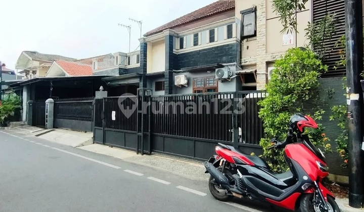 Kost Bersih Aman Parkir Mobil Motor di Pangkalan Jati Jak-Tim