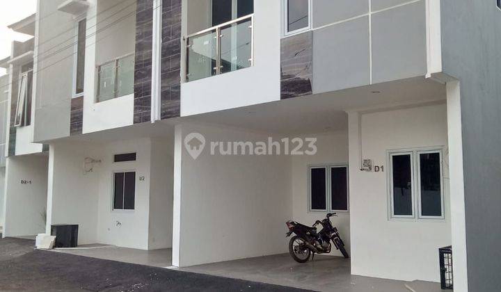 Rumah Mewah Dekat Toll Jatinegara Jakarta Timur 2