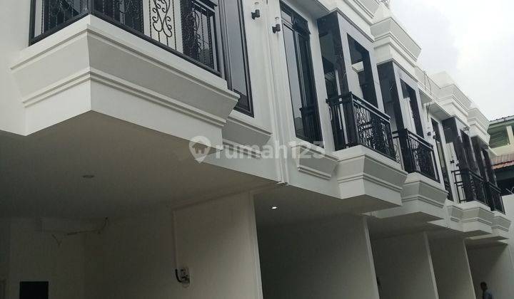 Rumah Mewah Dekat Toll Jatinegara Jakarta Timur 2