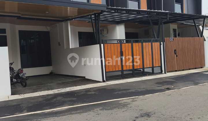 Rumah Mewah Dekat Universitas Yarsi Jakarta Pusat 2