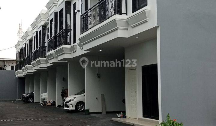 Rumah Mewah Dekat Toll Jatinegara Jakarta Timur 2