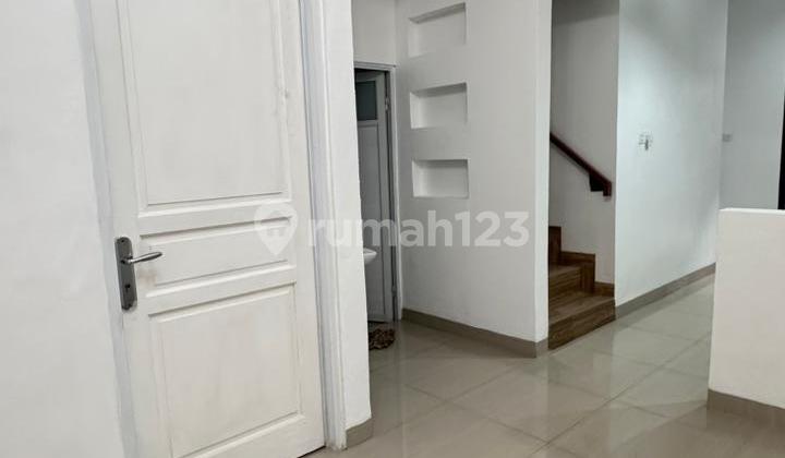 For Rent Nice Two-Story House Inside a Cluster in Sector 9 Bintaro Jaya Tangsel For Rent Nice Two-Story House Inside a Cluster in Sector 9 Bintaro Jaya Tangsel