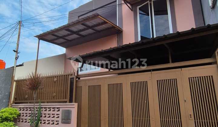 Dijual Rumah 2 Lantai Dekat Graha Bintaro Tangerang Selatan