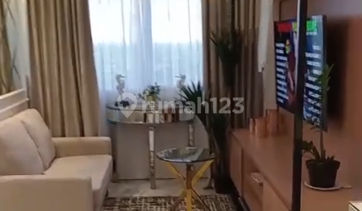 For Sale Nice Houk Apartment at Gateway Pesanggrahan Apartment, Fully Furnished and Fully Renovated in South Jakarta.