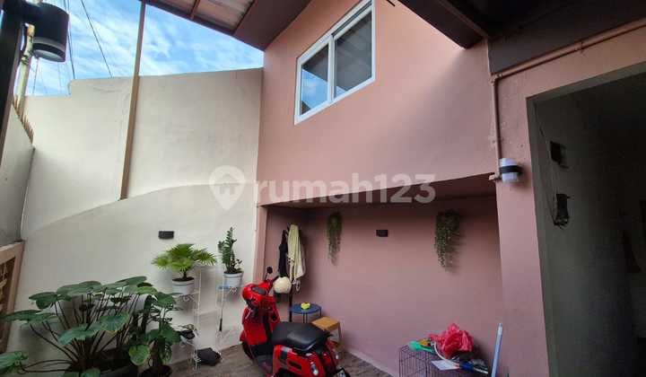 Dijual Rumah 2 Lantai Dekat Graha Bintaro Tangerang Selatan 2