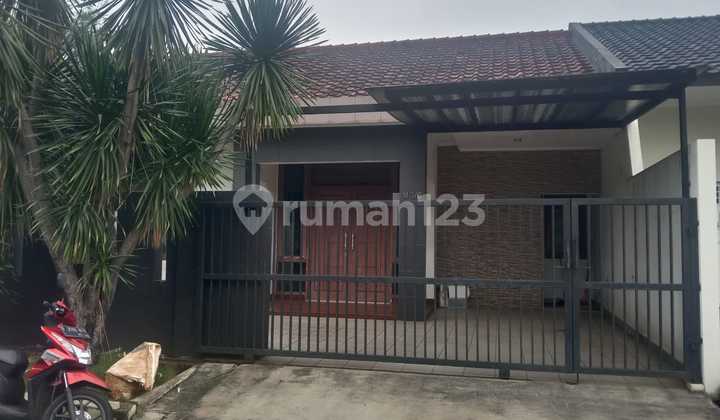 Disewakan Rumah Semi Furnished Terawat dan Siap Huni di Villa Melati Mas Disewakan Rumah Semi Furnished Terawat dan Siap Huni di Villa Melati Mas