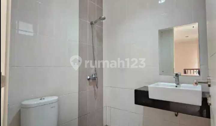 Disewakan Rumah 2 Lantai Siap Huni di Cluster Thomson Gading Serpong 2