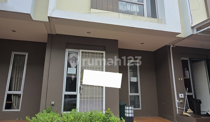 For Sale 2-Storey Ready-to-Occupy House in Malibu Village Gading Serpong For Sale 2-Storey Ready-to-Occupy House in Malibu Village Gading Serpong