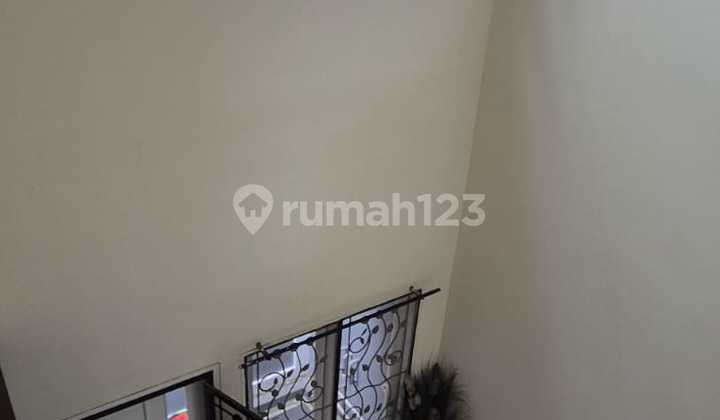Disewakan Rumah 2 Lantai Semi Furnished di Cluster Fluorite Timur Gading Serpong 2