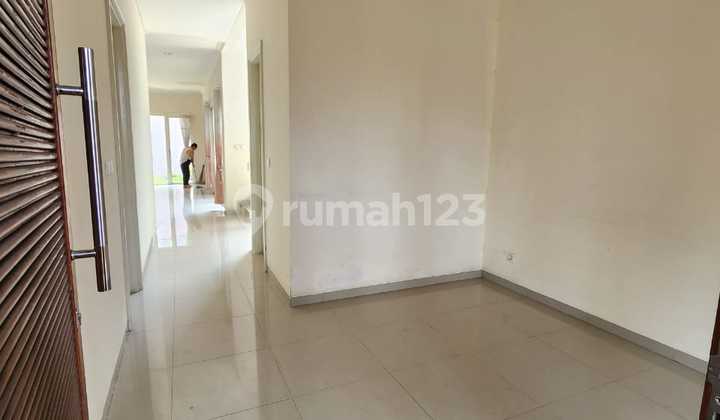 For Rent Semi-Furnished House in Orlanda Cluster, Alam Sutera 2
