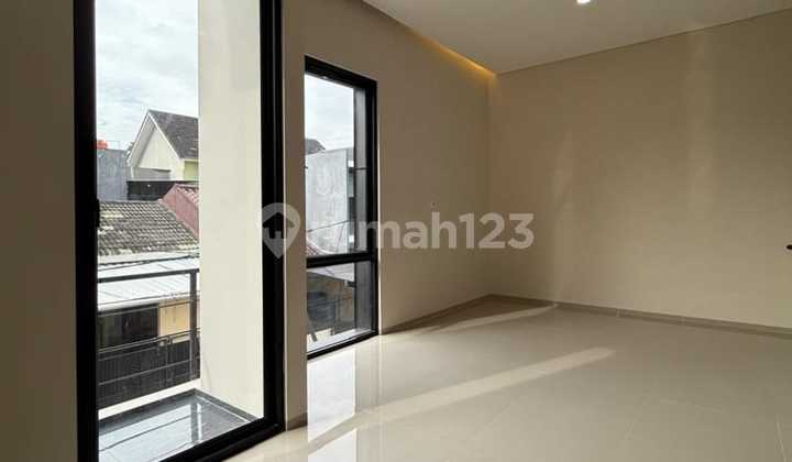 For Sale Nice New House in Nusa Loka BSD 2